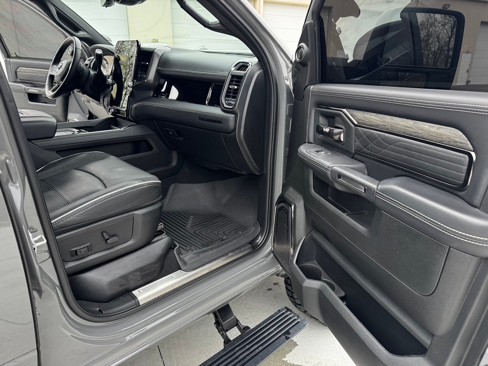 2025 RAM Ram 2500 Pickup Limited - Photo 11